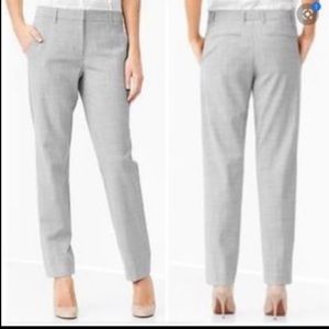 ✨GAP Like New Grey Straight Leg Ankle Pants Size 4